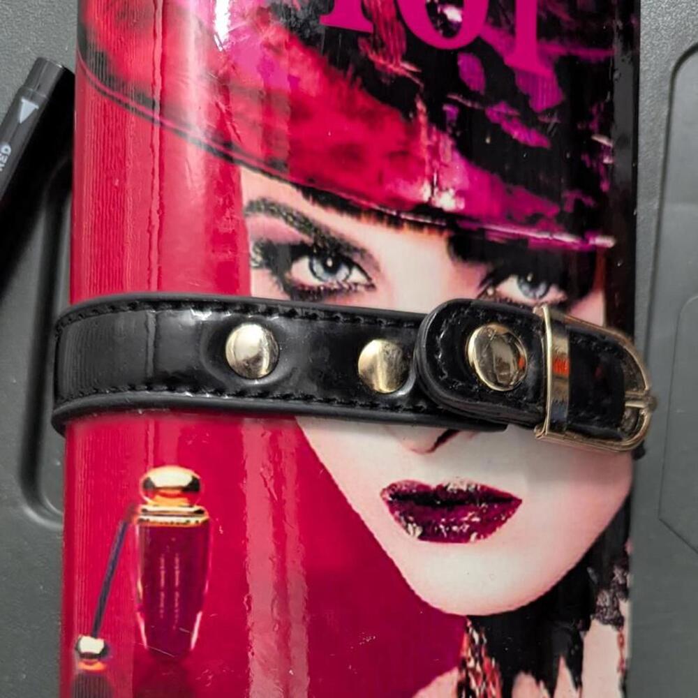Clutch Purse ... fun clutch, hard shell . no strap "Qior" - Picture 3 of 6